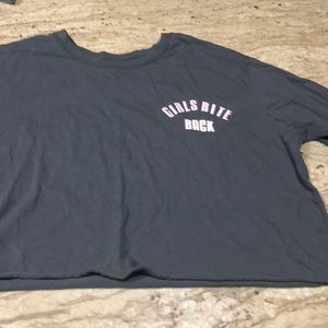 Never worn.cropped long sleeve shirt that is gray